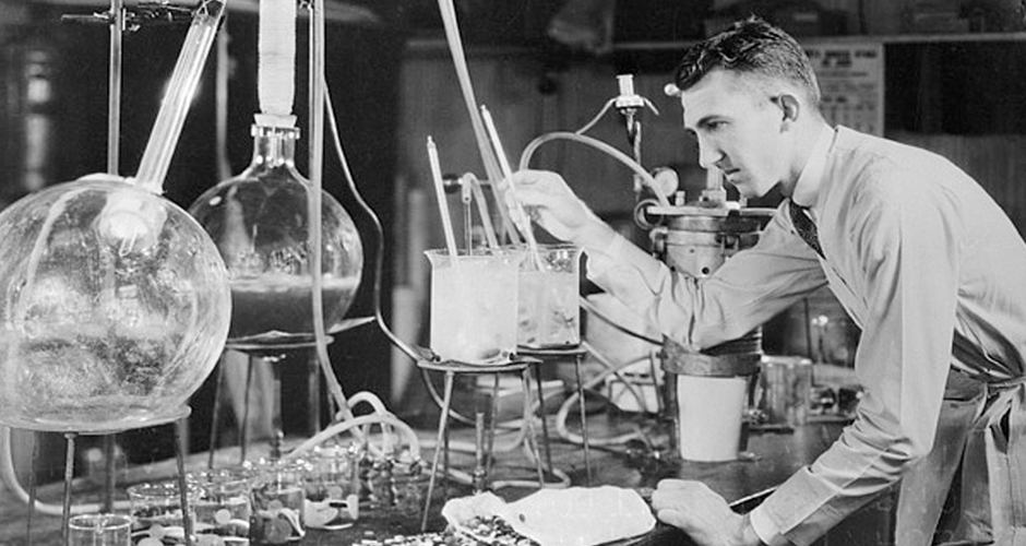 Laboratory solid-state materials research equipment and crystal imagery